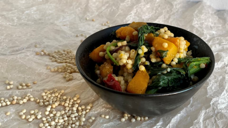 Pearl-Couscous mit Kürbis und Spinat - Orient auf dem Teller.