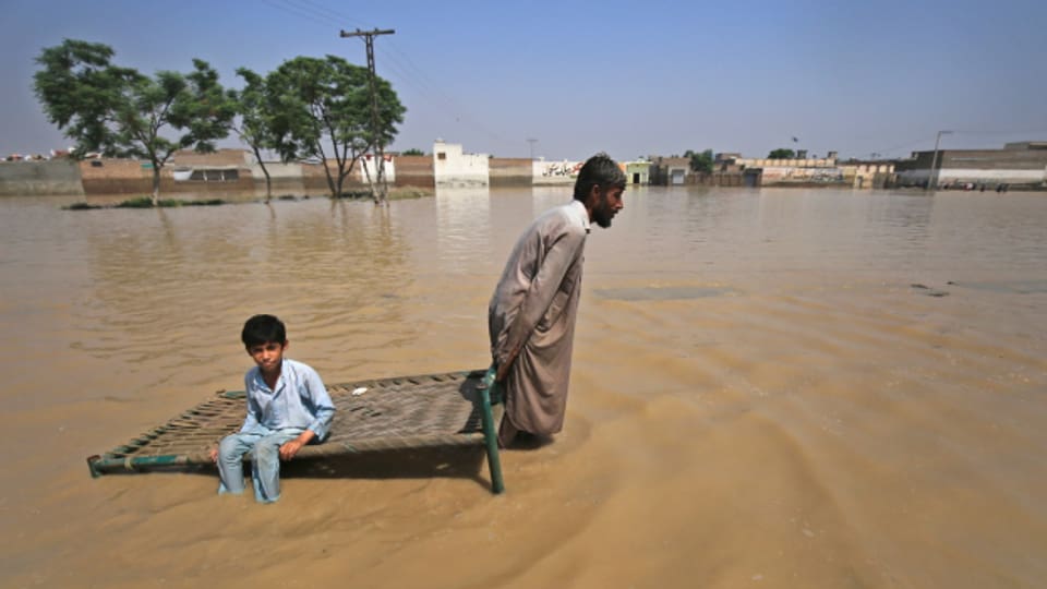 Pakistan erlebt aktuell enorme Überschwemmungen. Über 30 Millionen Menschen sind betroffen.