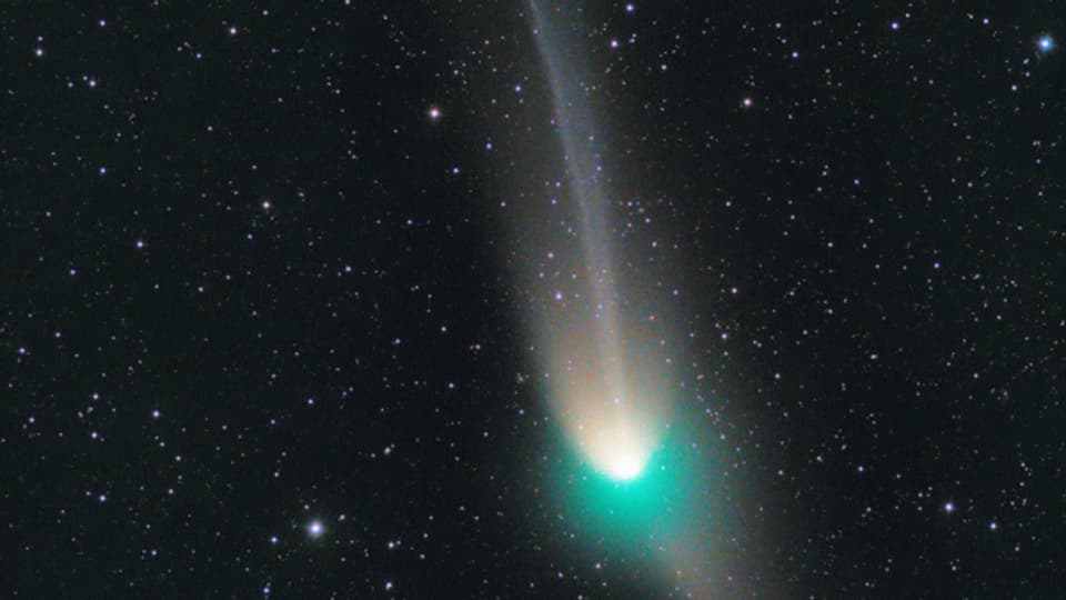 Der Komet C/2022 E3 (ZTF) wird am 1. Februar mit einem Abstand von 42 Mio. Kilometern seinen erdnächsten Punkt passieren.
