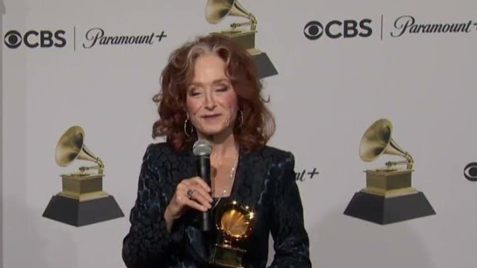 Bonnie Raitt gewinnt Grammy für den Song des Jahres
