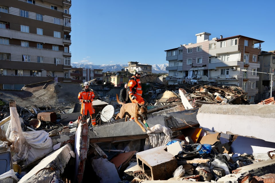Mitarbeiter der Schweizer Rettungskette im türkischen Hatay