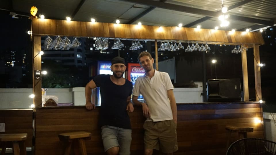 Stefan Bossard und Patrick Ammann sind stolze Hostelbesitzer in Medellín