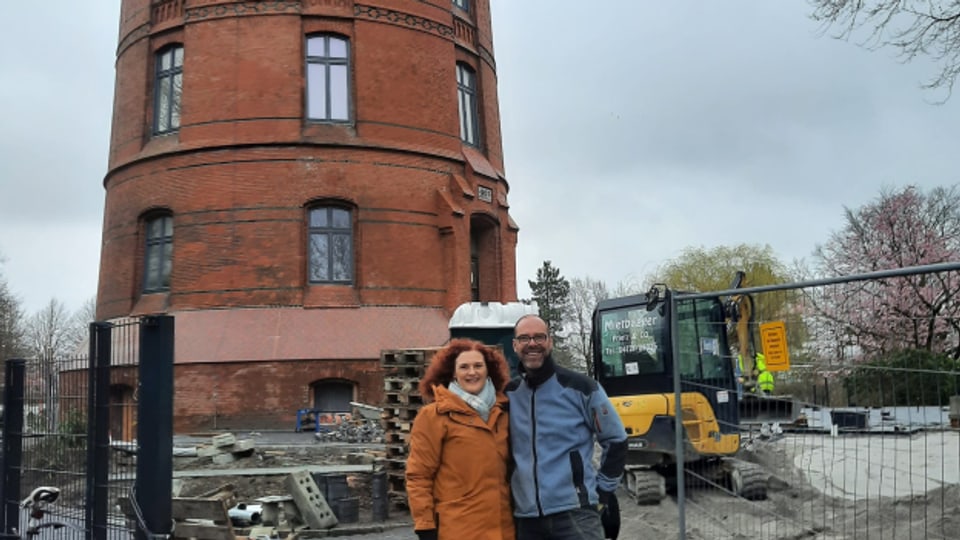 Mirabelle und Alain Caboussat haben ihr Traumobjekt gefunden: Einen historischen Wasserturm in Cuxhaven.
