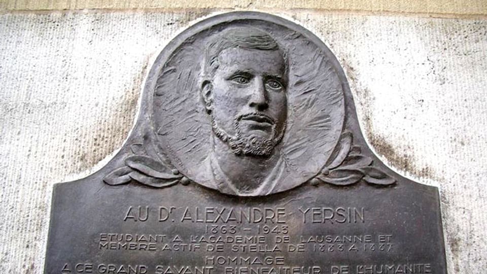 Ehrentafel für Alexandre Yersin in Lausanne.