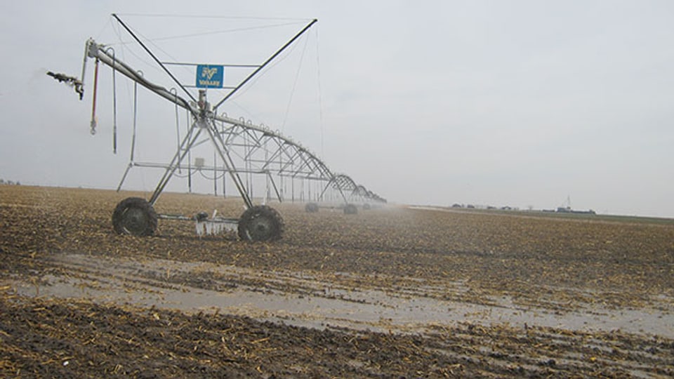Die Sprinkleranlagen nutzen rares Grundwasser: Great Plains in den USA