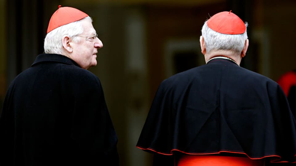 Eminenzen unter sich: Zwei Kardinäle treffen sich im Vatikan.