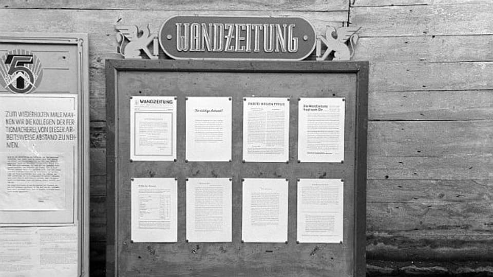 Der Begriff «Wandzeitung» für eine Pinnwand war in der DDR verbreitet.