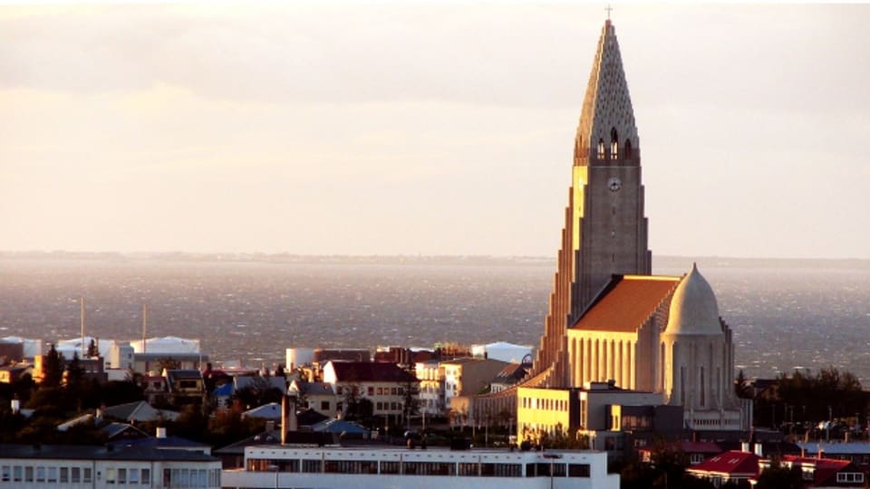 Die Hallgrimskirkja in Reykjavik ist das grösste Kirchengebäude Islands.