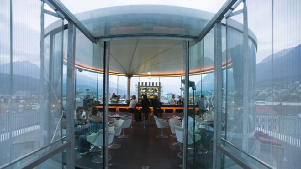 Die Bar «360 Grad» auf dem Dach des Rathauses in Innsbruck.