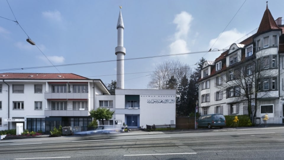 Die Mahmud-Moschee in Zürich wurde von der Ahmadiyya erbaut.