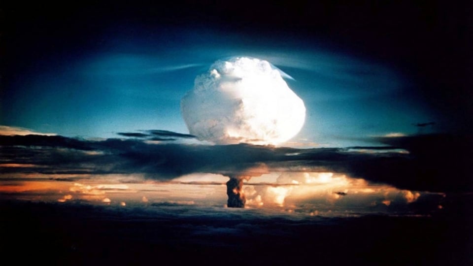 Detonation der ersten Wasserstoffbombe im Jahre 1952, gezündet von den USA über den Marshallinseln