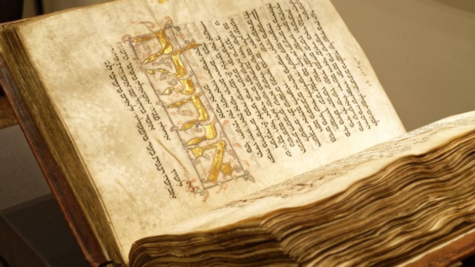 Ein augeschlagenes jüdisches Gebetsbuch