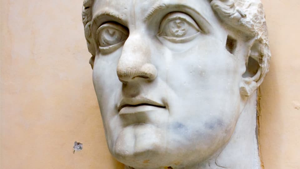 Kopf der Konstantin-Statue im Kapitolinischen Museum in Rom.