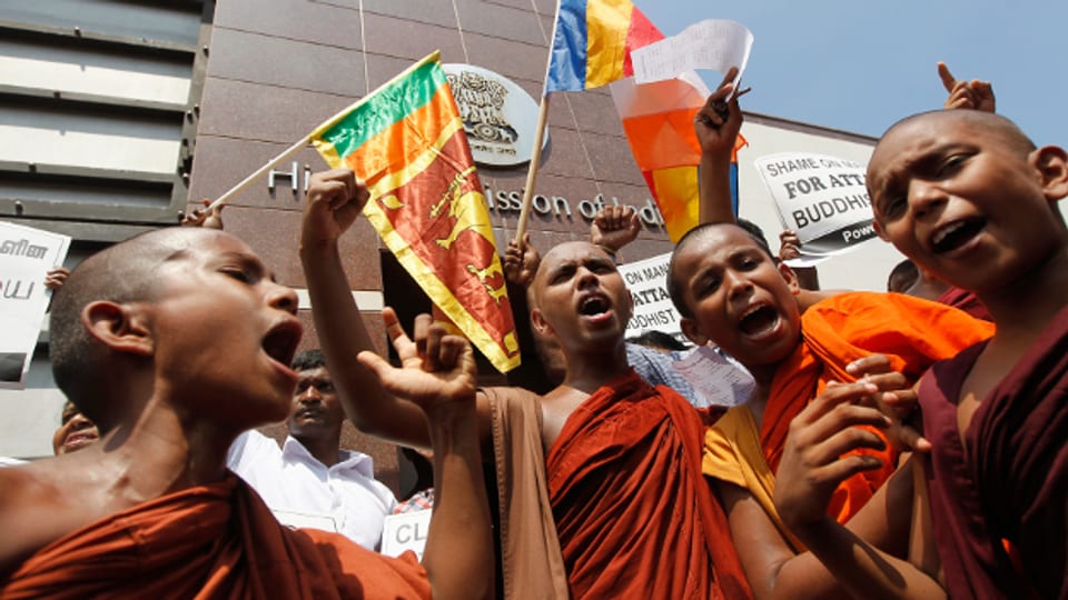 Protestierende Mönche in Sri Lanka.