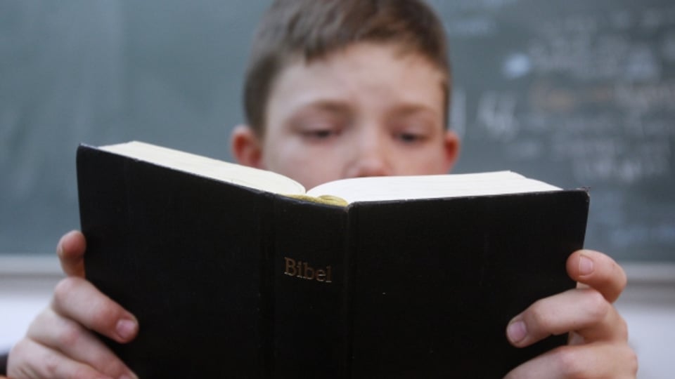Nicht gerade das Lieblingsbuch der meisten Jugendlichen: die Bibel.