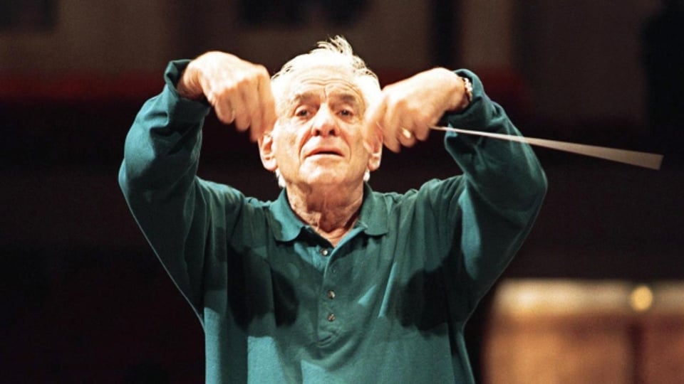 Der US-amerikanische Komponist Leonard Bernstein starb 1990 in New York City.