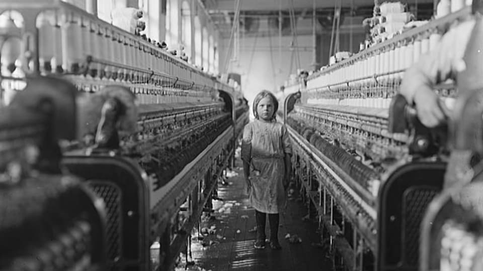 Kinderarbeit in einer Fabrik (Symbolbild).