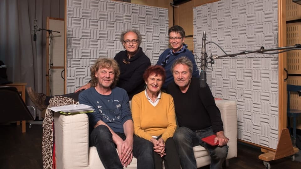 Im Hörspielstudio: Franz Baumann, Jürg Kienberger, Marie-Thérèse Escribano, Margret Nonhoff, Wolfram Berger (v.l.n.r.)