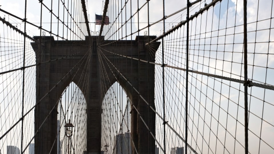 Verbindet Manhattan mit Brooklyn: Die Brooklyn-Bridge.