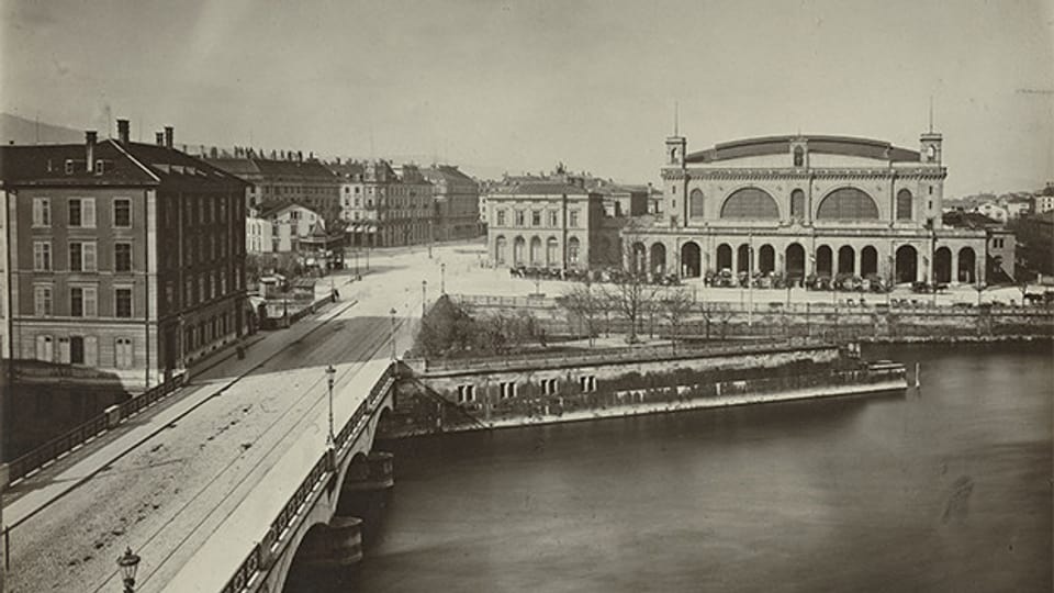 Der Hauptbahnhof Zürich, fotografiert von Romedo Guler um 1883.
