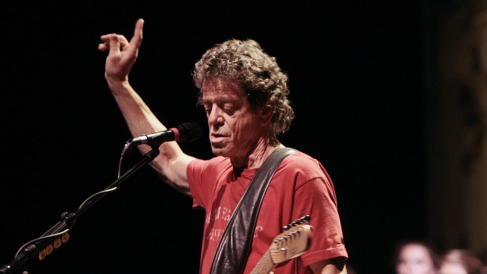 Lou Reed während eines Konzertes 2008.