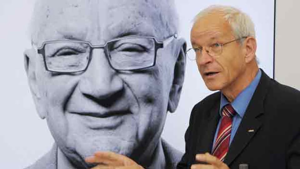 Ralph Eichler, Präsident der ETH Zürich 2012 an einer Pressekonferenz anlässlich der Schenkung des verstorbenen Schweizer Unternehmers Branco Weiss.