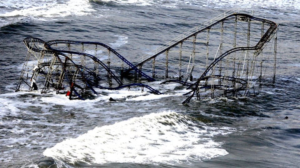 Im US-Staat New Jersey wurde während «Sandy» die Achterbahn von Seaside Heights überschwemmt.