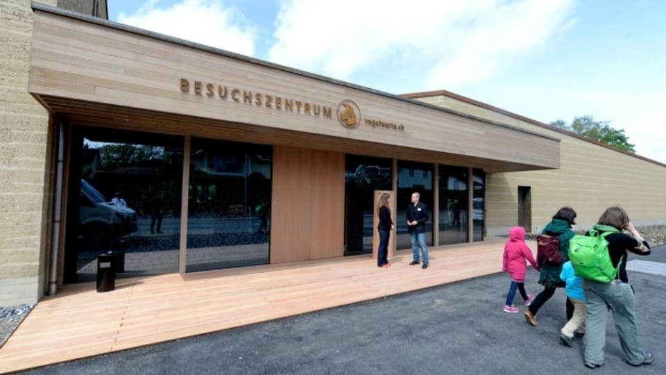 Aus Lehm: das neue Besucherzentrum der Vogelwarte Sempach.
