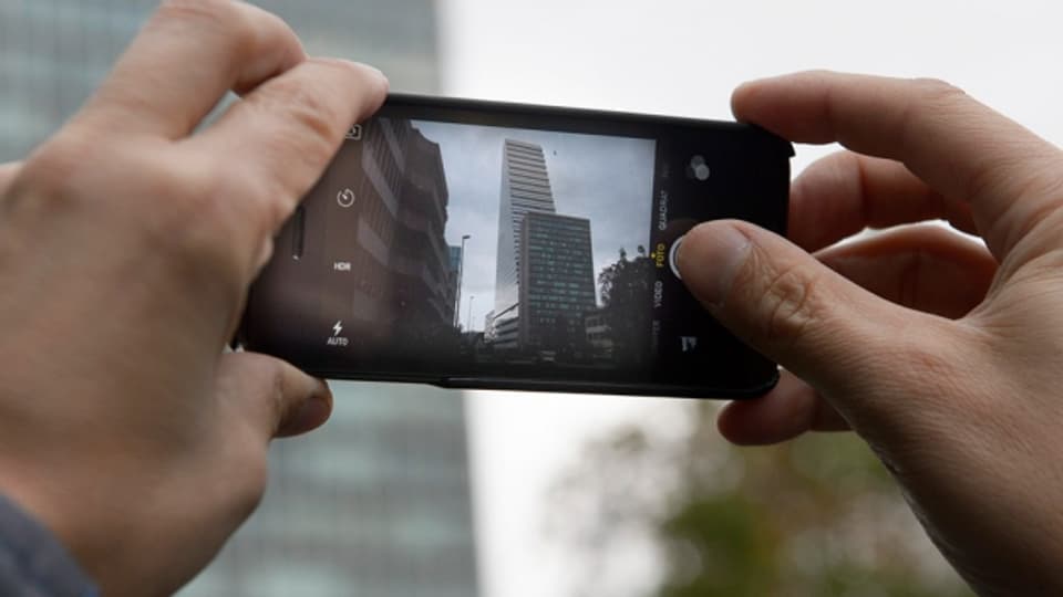 Ein Handy käme einem Elektrochonder nie ins Haus.