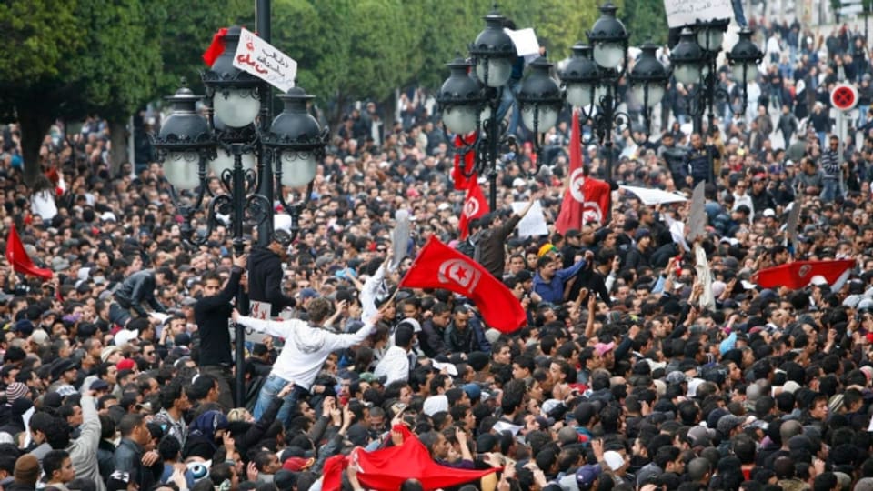 15. Januar 2011: Demonstrierende vor dem Innenministerium in Tunis.