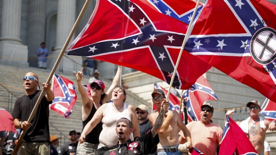 Rassistischer Alltag in den USA: Ku Klux Klan-Mitglieder demonstrieren in Columbia, South Carolina.