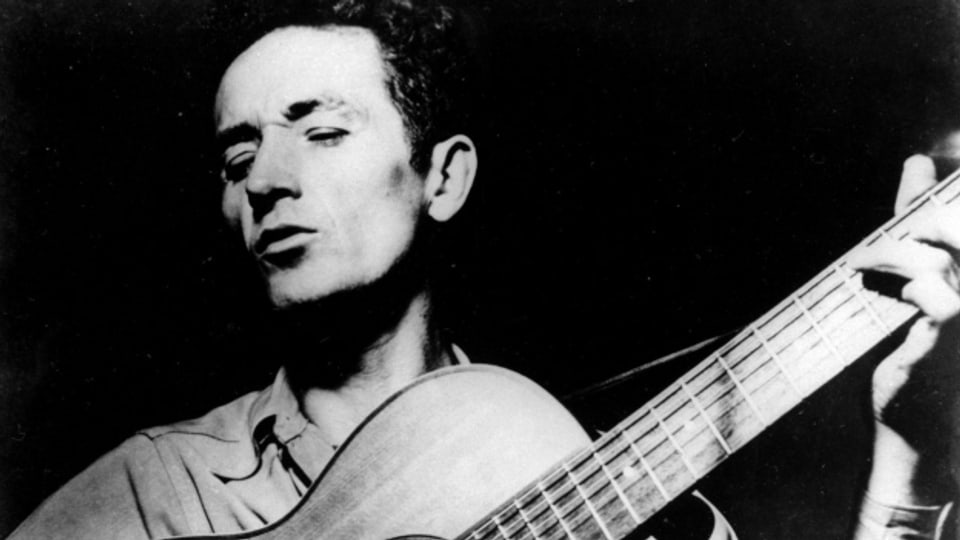 Woody Guthrie war eine der grossen Inspirationen für Bob Dylan zu Beginn seiner Karriere