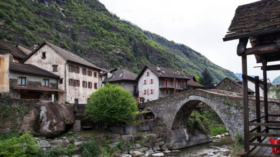 Verkommt die alte Gotthardstrecke und mit ihr die Leventina zu einem Freilichtmuseum.