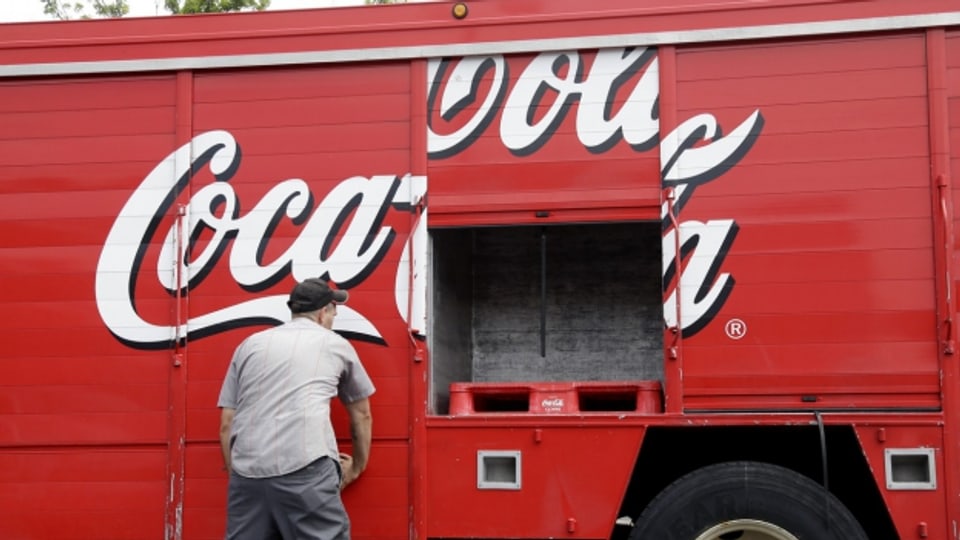 Beeinträchtigen die Glaubwürdigkeit von Hilfswerken: Kooperationen mit Grosskonzernen wie Coca Cola.
