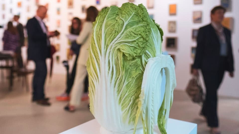 Muss man nicht verstehen – das Kunstwerk «Cabbage Head» an der Art Basel 2016.