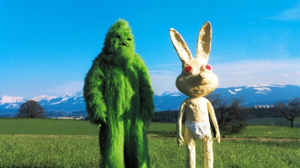Schon immer war das Belluard Bollwerk International ein experimentierfreudiges  Festival – hier die Mascottchen von 2003: Der Affe und der Hase.