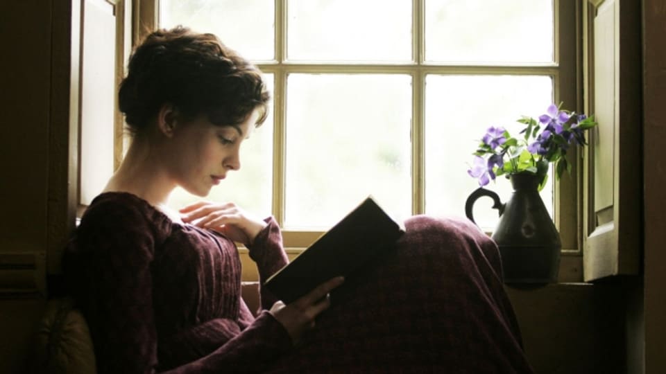 Die Schauspielerin Anne Hathaway als Jane Austen in dem Film «Becoming Jane».