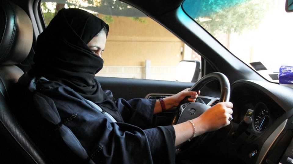 Eine neue Generation von Frauen in Saudi-Arabien verändert das streng religiöse Königreich.