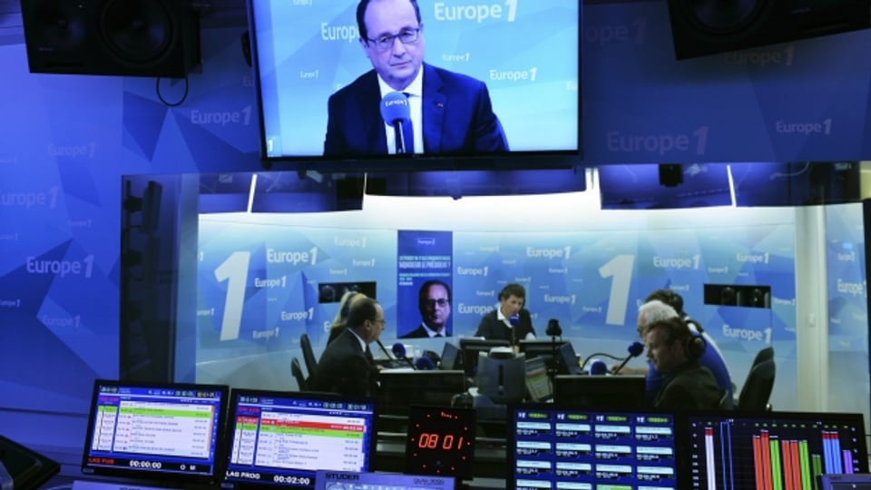 Francois Hollande beim französischen Radiosender Europe1