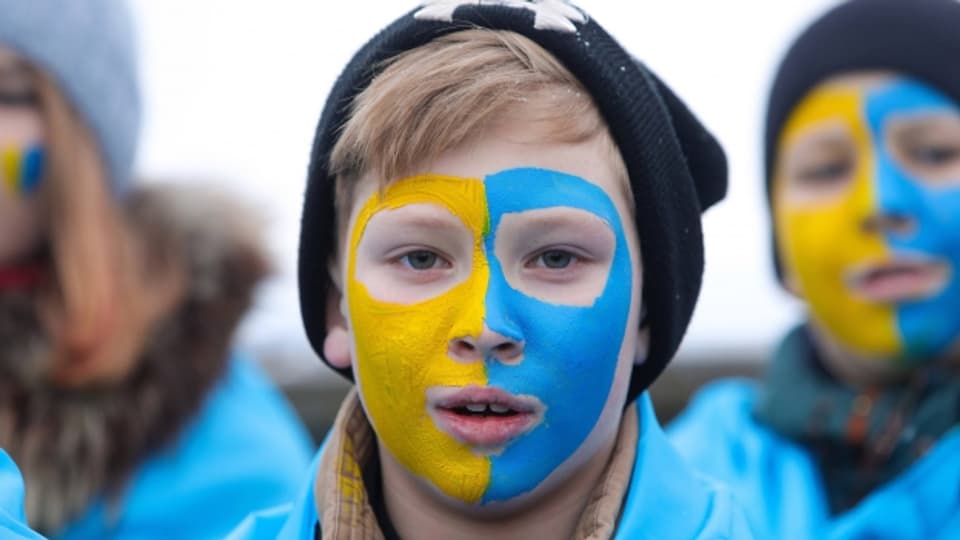In einer Umfrage sagten nur 14 Prozent der befragten Ukrainerinnen und Ukrainer, ihr Land entwickle sich in die richtige Richtung.