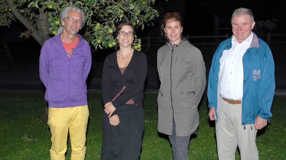 Die Autoren Lothar Berchtold, Muriel Constantin Pitteloud und Arnold Steiner mit Regisseurin Barbara Terpoorten-Maurer.