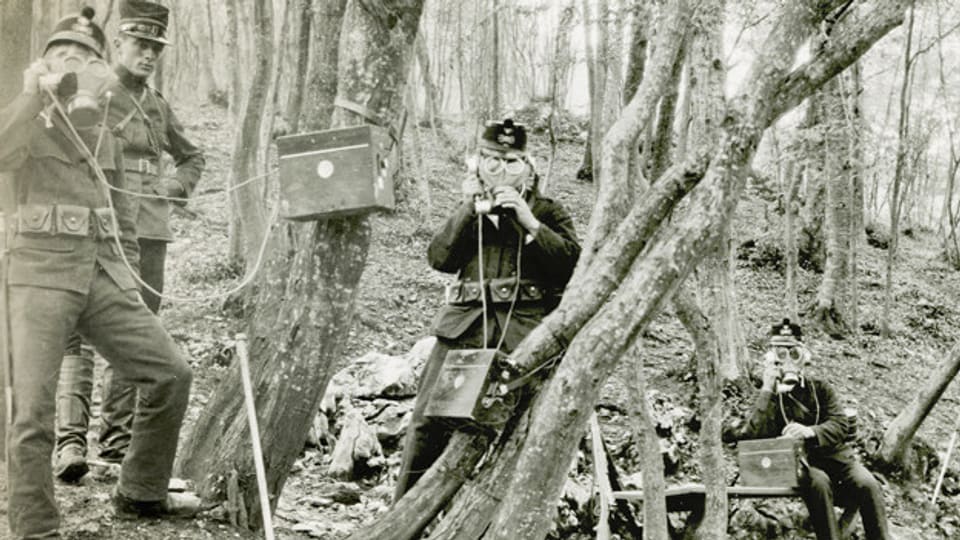 Beobachtungsposten an der Grenze bei Allschwil 1914.