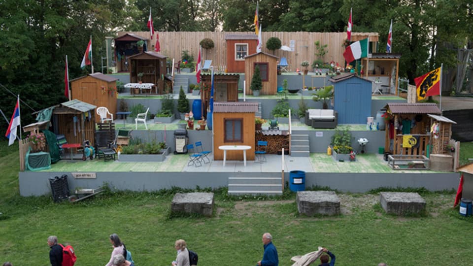 Das Bühnenbild der Theateraufführung «Paradies», frei nach Mano Khalils «Unser Garten Eden»», auf dem Gurten bei Bern (2014))