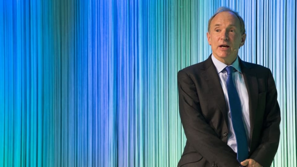 Sir Tim Berners-Lee wird mit dem Gottlieb-Duttweiler-Preis geehrt.