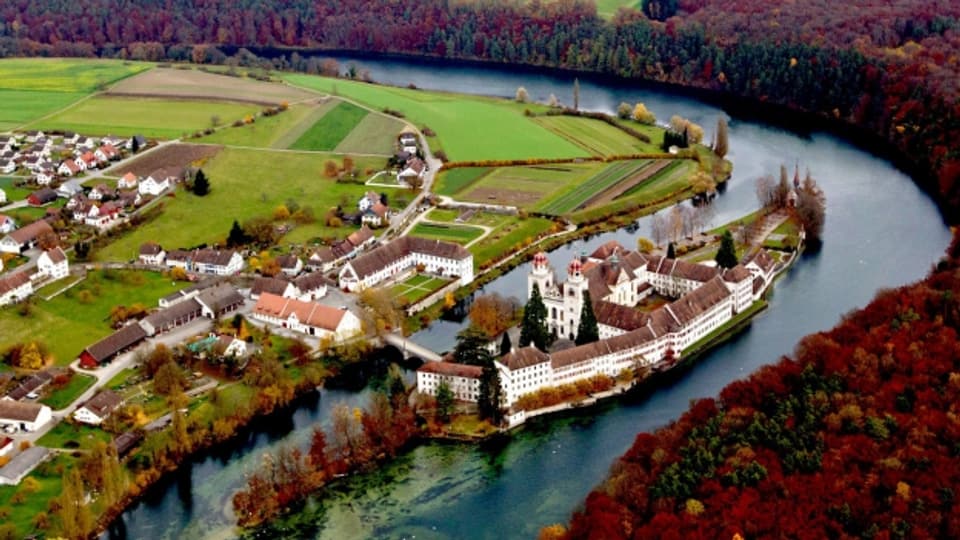 Kloster und Kirche auf der Insel Rheinau