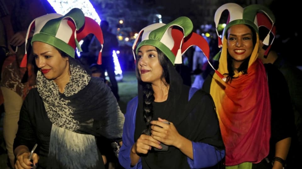 Frauen in Teheran feiern den Durchbruch im Atomstreit, 14. Juli 2015.