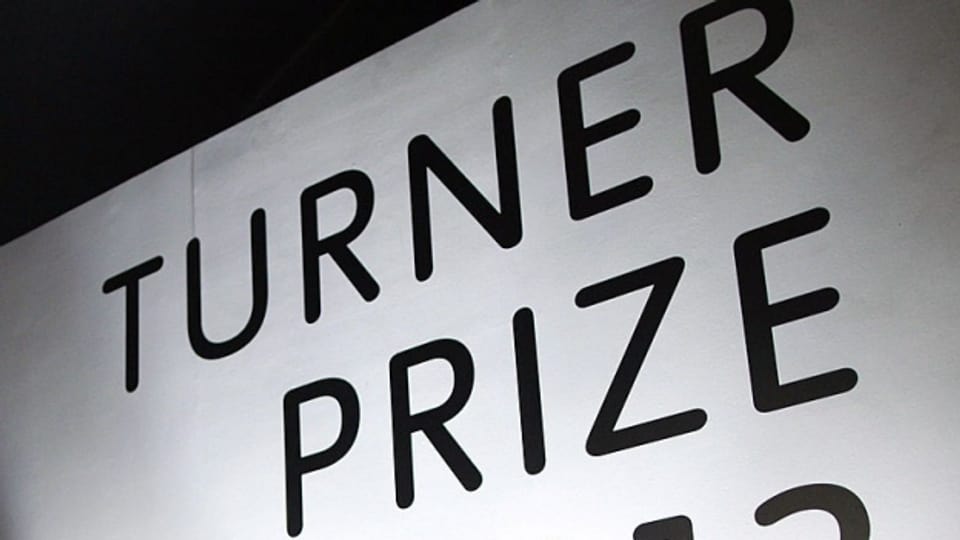 Der Turner Preis wird an Kunstschaffende bis zu 50 Jahren vergeben, die britisch sind oder in Grossbritannien ausgestellt haben.