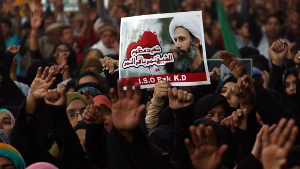 Nach der Hinrichtung eines schiitischen Geistlichen in Saudi-Arabien, spitzt sich der Konflikt zu.