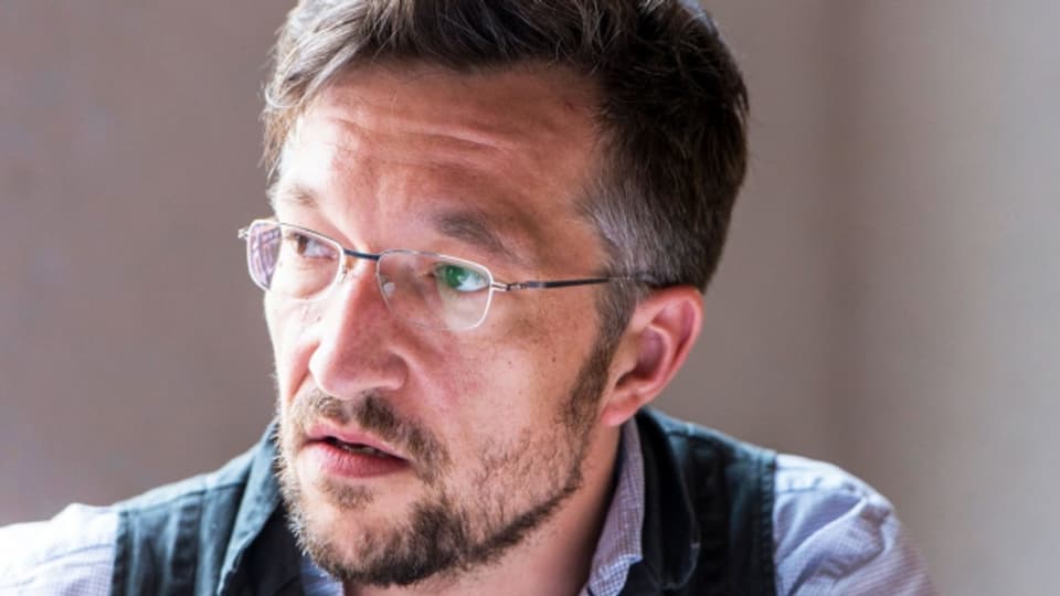Lukas Bärfuss löste mit seinem Essay «Die Schweiz ist des Wahnsinns» heftige Reaktionen aus.