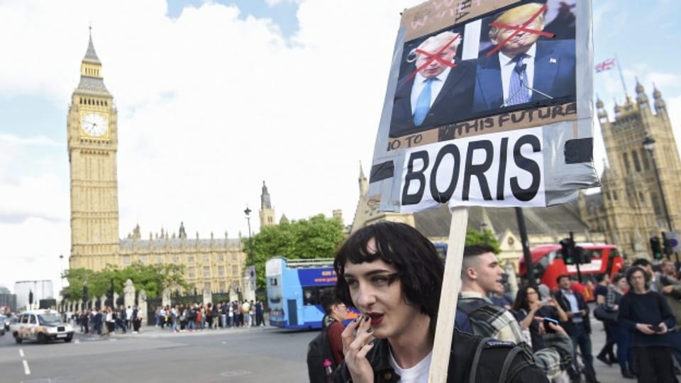Am Tag nach der Brexit-Abstimmung finden in London Proteste statt.